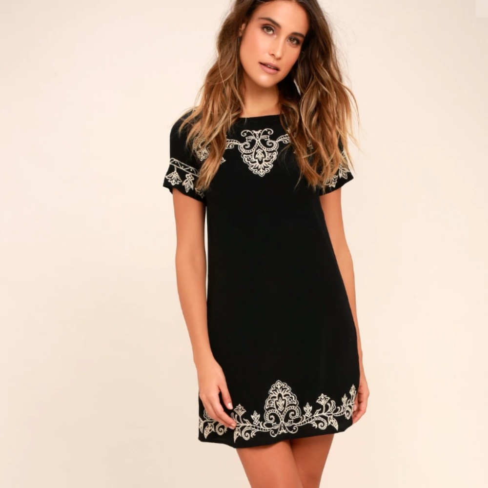 BEIGE AND BLACK EMBROIDERED SHIFT DRESS